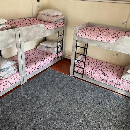 The Nest Hostel Karakol Phòng bức ảnh